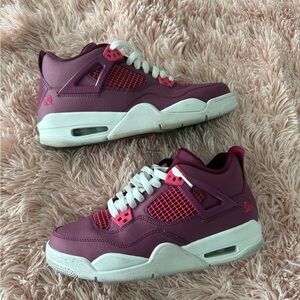 Jordan 4 Retro Valentine's Day